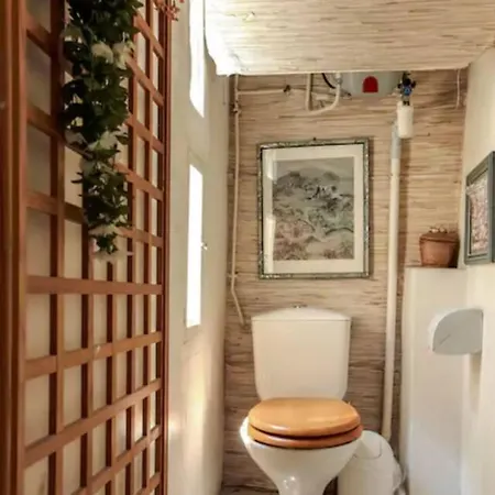 A 2 50 M² Confortable Apartment Nice